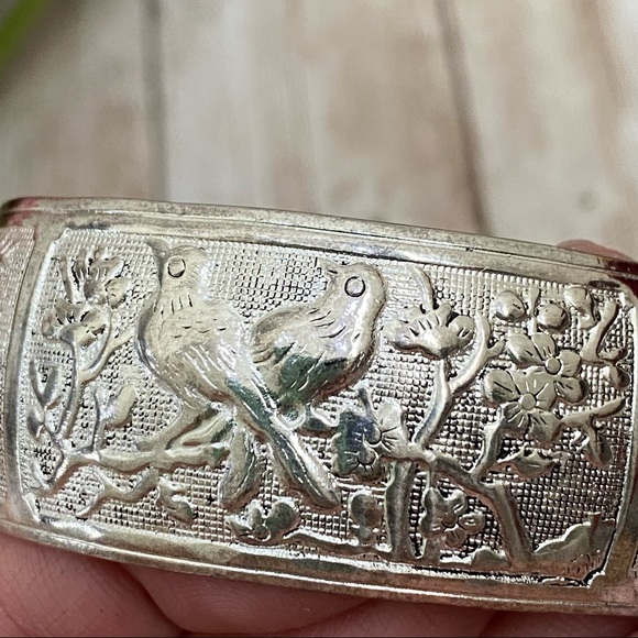 Unsigned Silver-tone Ornate Birds Deer Hen Peacock 1” Open Cuff Bangle Bracelet - Picture 5 of 10